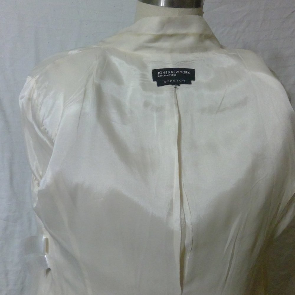 Jones New York Collection Lined Pant Suit - Picture 10 of 13